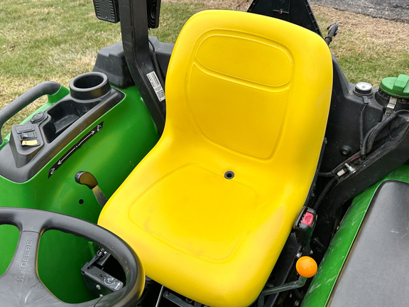 2020 John Deere 3032E Tractor Compact