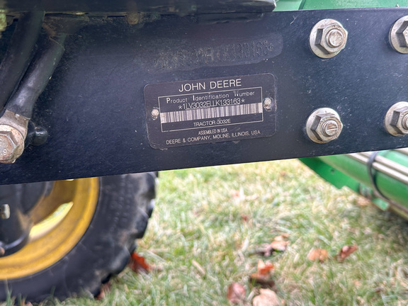 2020 John Deere 3032E Tractor Compact