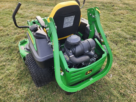 2022 John Deere Z950M Mower/Zero Turn