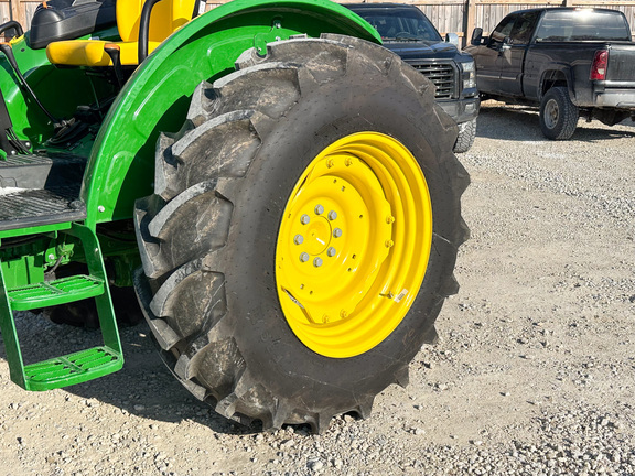 2024 John Deere 5075E Tractor