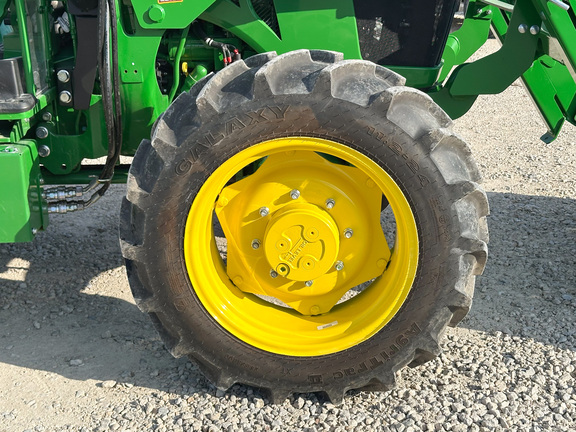 2024 John Deere 5075E Tractor