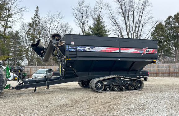 2021 J&M 1432-22 Grain Cart