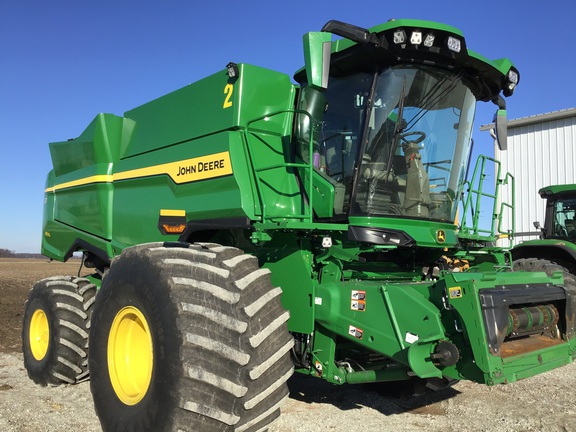 2025 John Deere S7 800 Combine