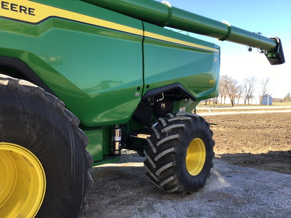 2025 John Deere S7 800 Combine