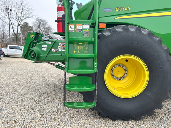 2019 John Deere S780 Combine