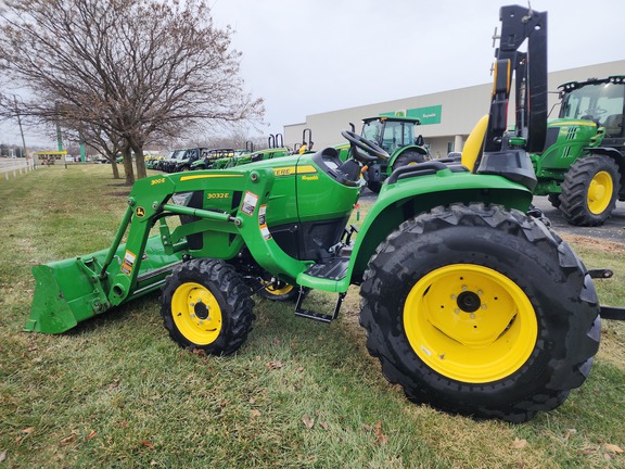 2024 John Deere 3032E Tractor Compact
