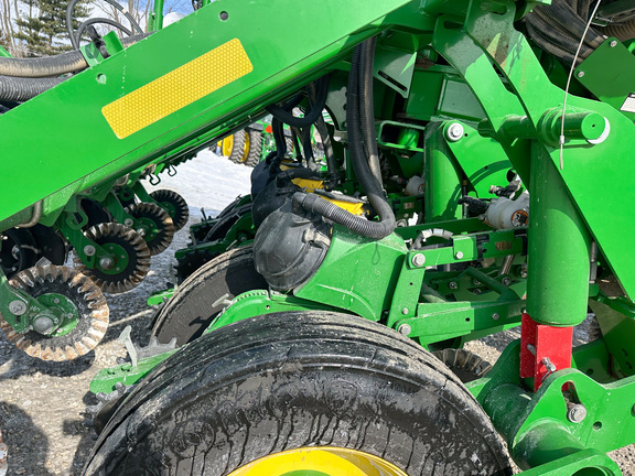2023 John Deere 1795 Planter