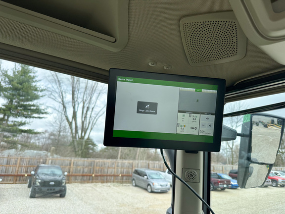 2025 John Deere 8RX 410 Tractor Rubber Track