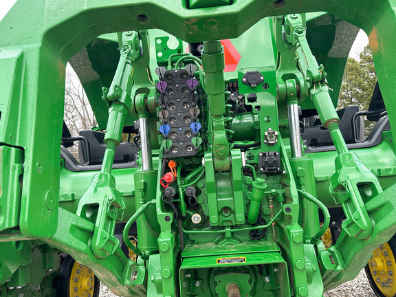 2025 John Deere 8RX 410 Tractor Rubber Track