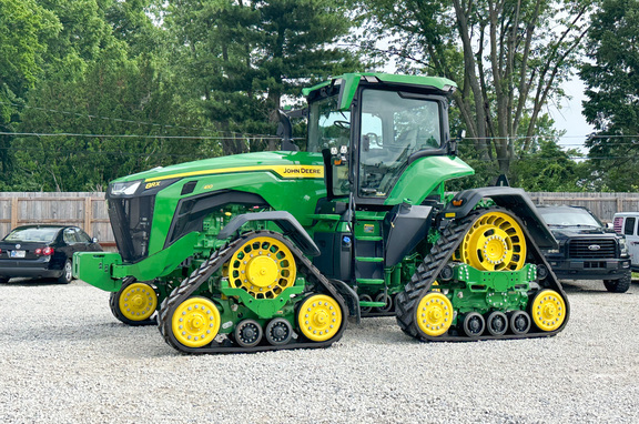 2025 John Deere 8RX 410 Tractor Rubber Track