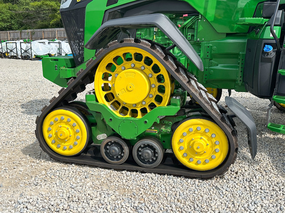 2025 John Deere 8RX 410 Tractor Rubber Track