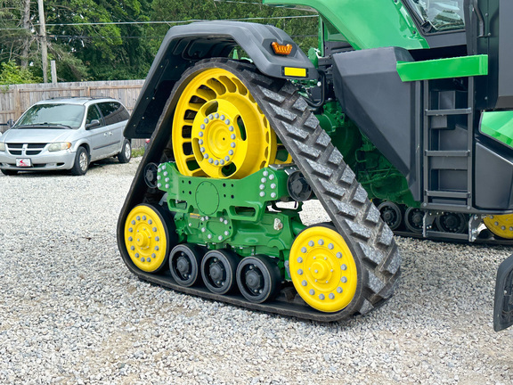 2025 John Deere 8RX 410 Tractor Rubber Track
