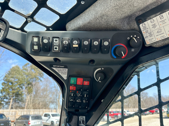 2020 John Deere 330G Skid Steer Loader