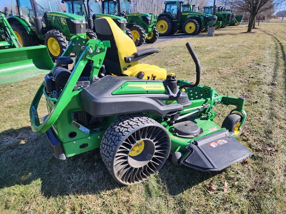 2025 John Deere Z960M Mower/Zero Turn