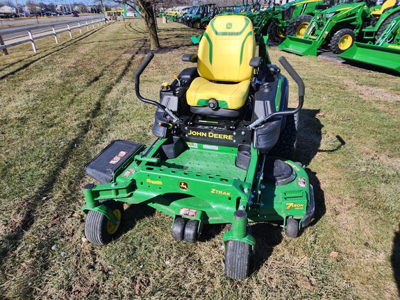 2025 John Deere Z960M Mower/Zero Turn