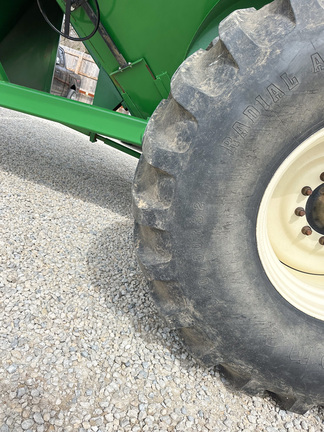 2010 J&M 1000 Grain Cart