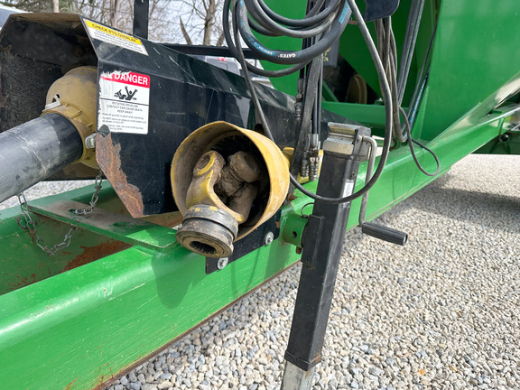 2010 J&M 1000 Grain Cart