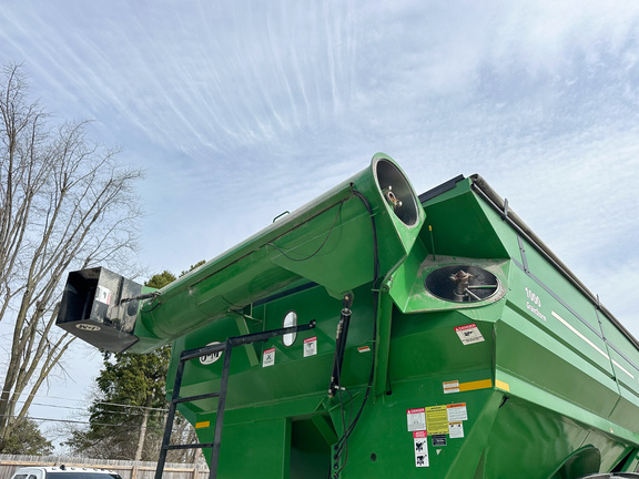 2010 J&M 1000 Grain Cart