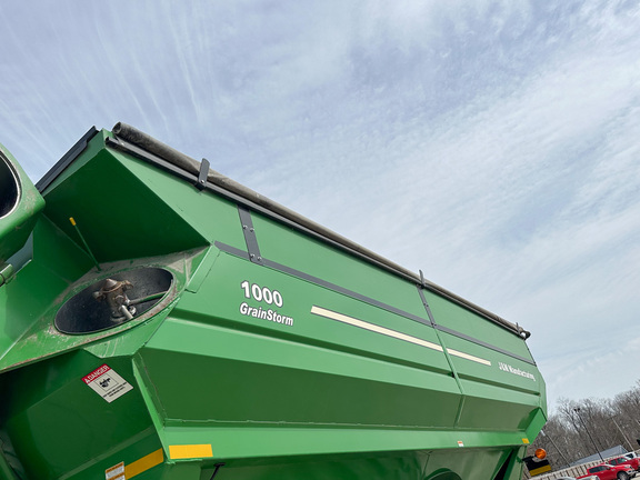 2010 J&M 1000 Grain Cart