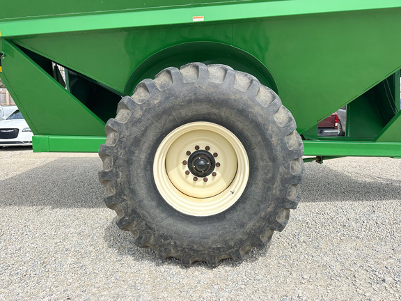 2010 J&M 1000 Grain Cart