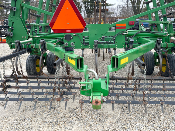 2008 John Deere 2210 Field Cultivator