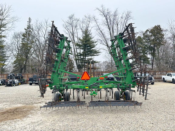 2008 John Deere 2210 Field Cultivator