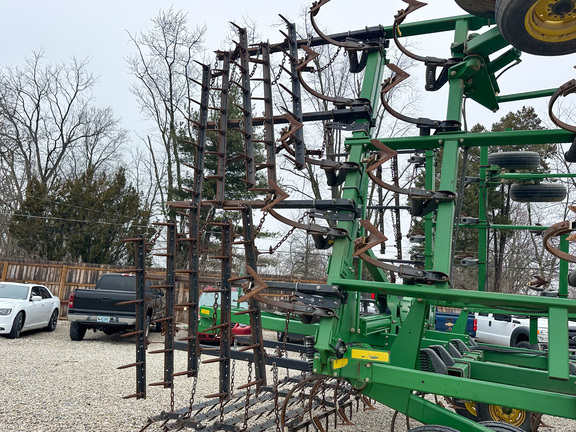 2008 John Deere 2210 Field Cultivator