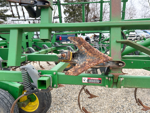 2008 John Deere 2210 Field Cultivator