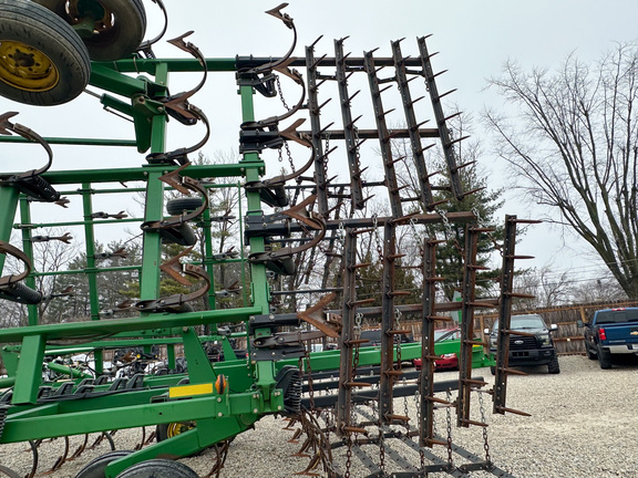 2008 John Deere 2210 Field Cultivator
