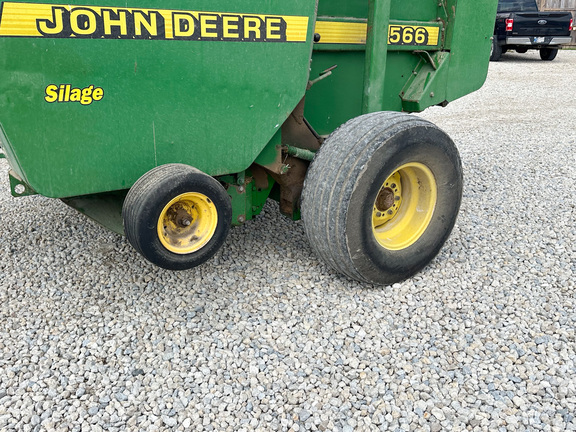 1997 John Deere 566 Baler/Round