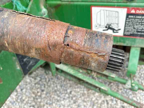 1997 John Deere 566 Baler/Round