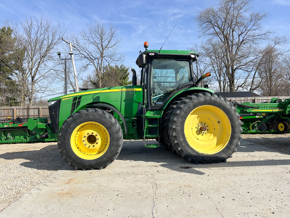 2013 John Deere 8360R Tractor