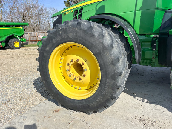 2013 John Deere 8360R Tractor