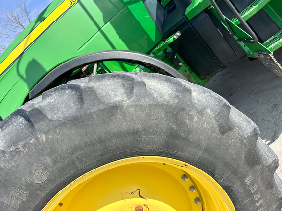 2013 John Deere 8360R Tractor