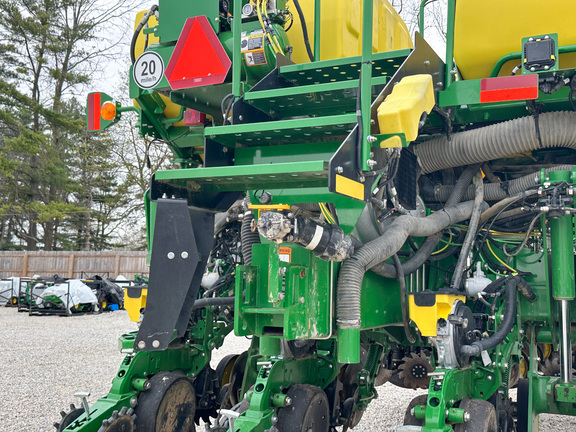 2024 John Deere 1775NT Planter