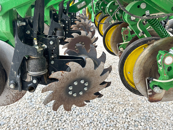 2024 John Deere 1775NT Planter