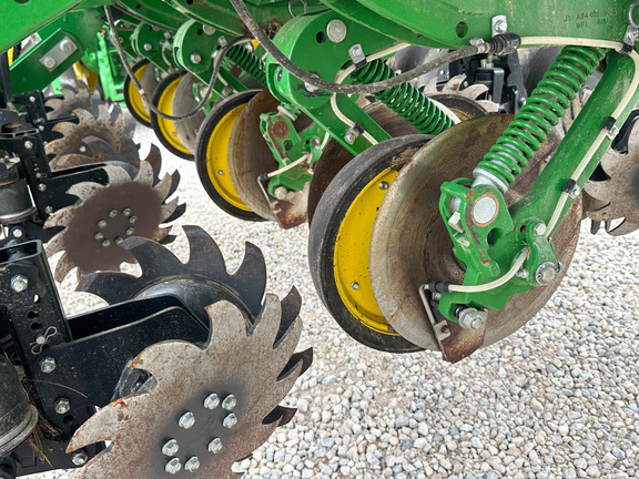 2024 John Deere 1775NT Planter