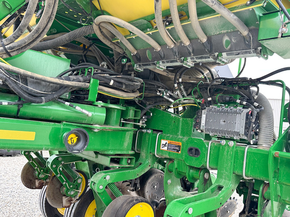 2024 John Deere 1775NT Planter
