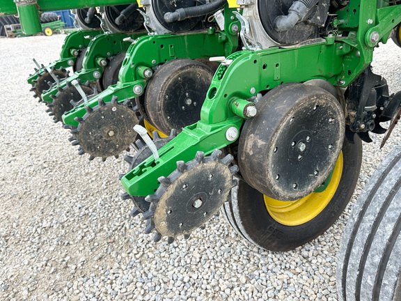 2024 John Deere 1775NT Planter