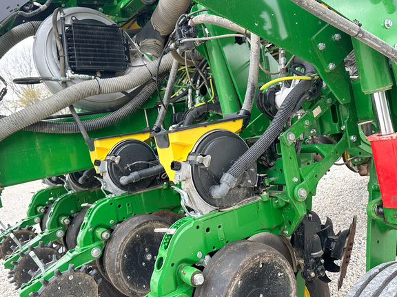 2024 John Deere 1775NT Planter