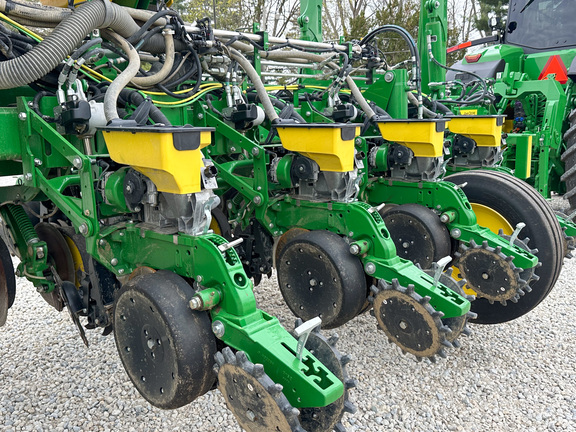 2024 John Deere 1775NT Planter