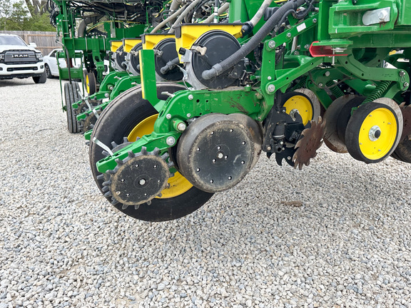 2024 John Deere 1775NT Planter