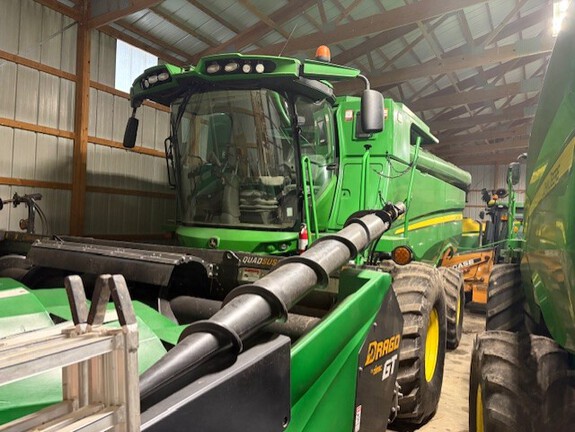 2014 John Deere S660 Combine