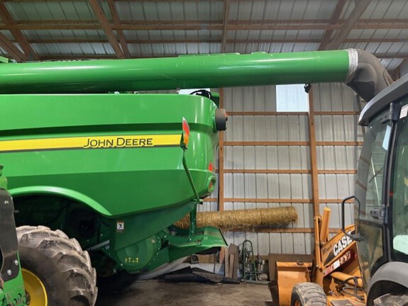 2014 John Deere S660 Combine