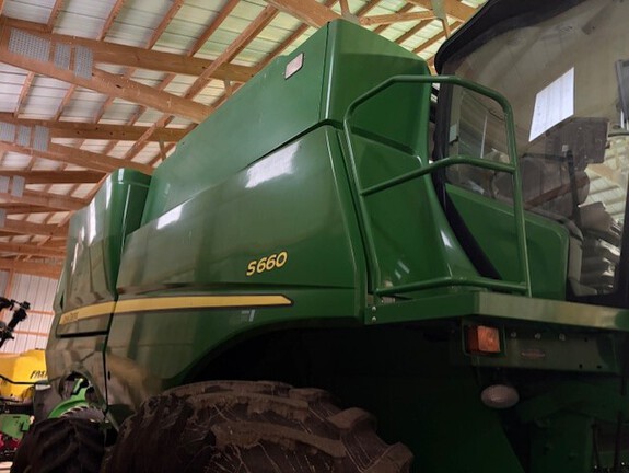 2014 John Deere S660 Combine