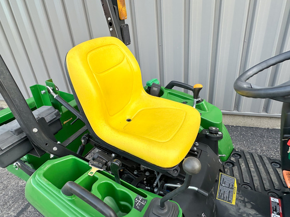 2022 John Deere 1023E Tractor Compact