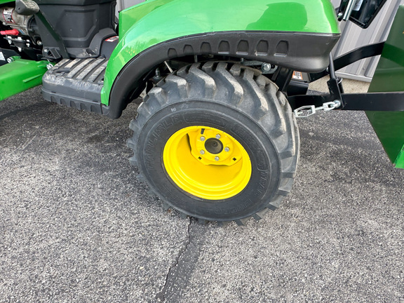 2022 John Deere 1023E Tractor Compact