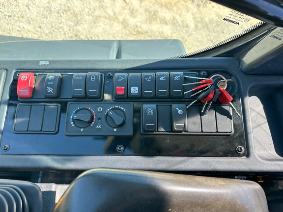 2018 John Deere 344L Compact Utility Loader