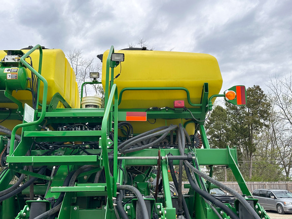 2013 John Deere 1790 Planter