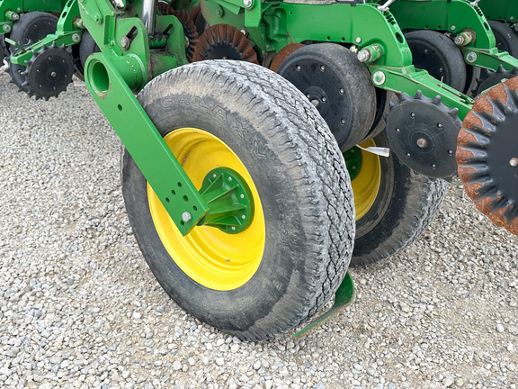 2013 John Deere 1790 Planter
